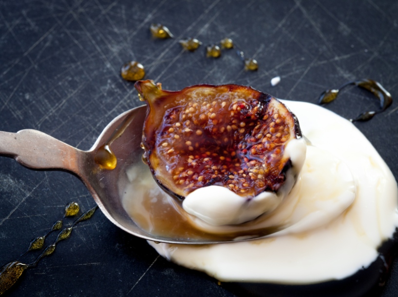 Grilled Figs with Creme Fraiche and Chestnut Honey-1