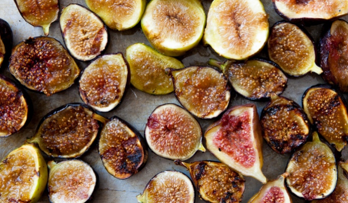 Grilled Figs with Creme Fraiche and Chestnut Honey-8